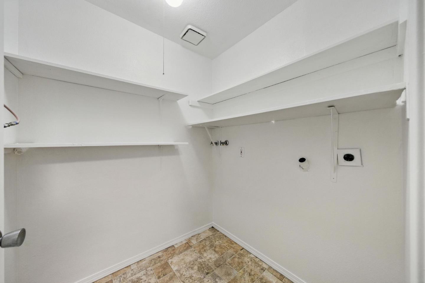 1201 Glen Cove Parkway 1001