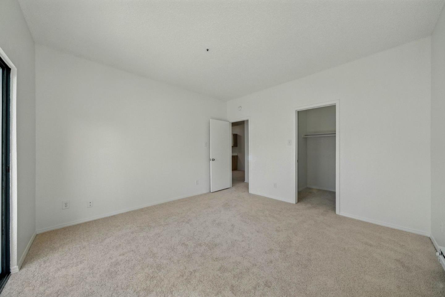 1201 Glen Cove Parkway 1001