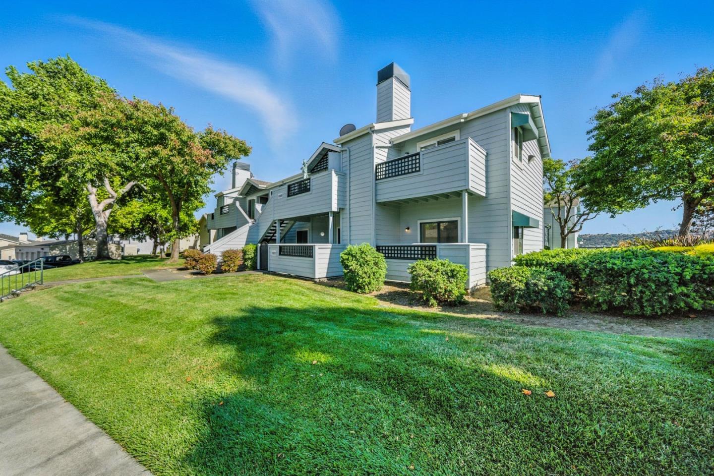 1201 Glen Cove Parkway 1001