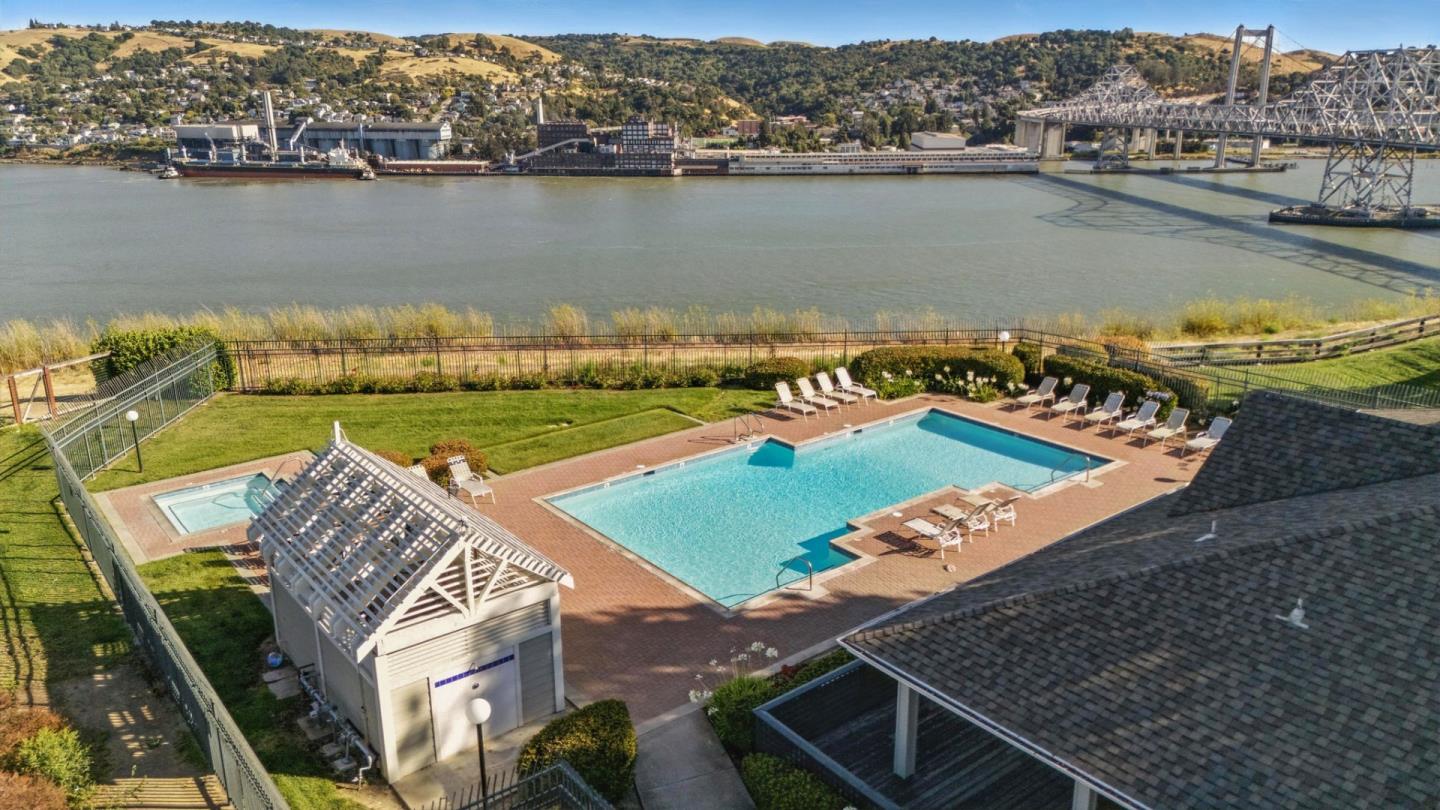 1201 Glen Cove Parkway 1001