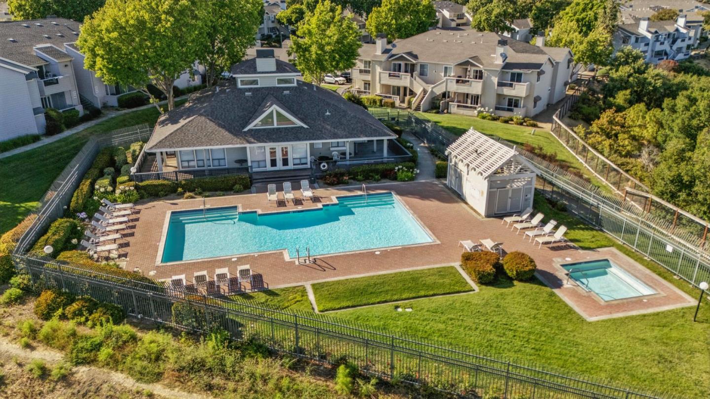 1201 Glen Cove Parkway 1001