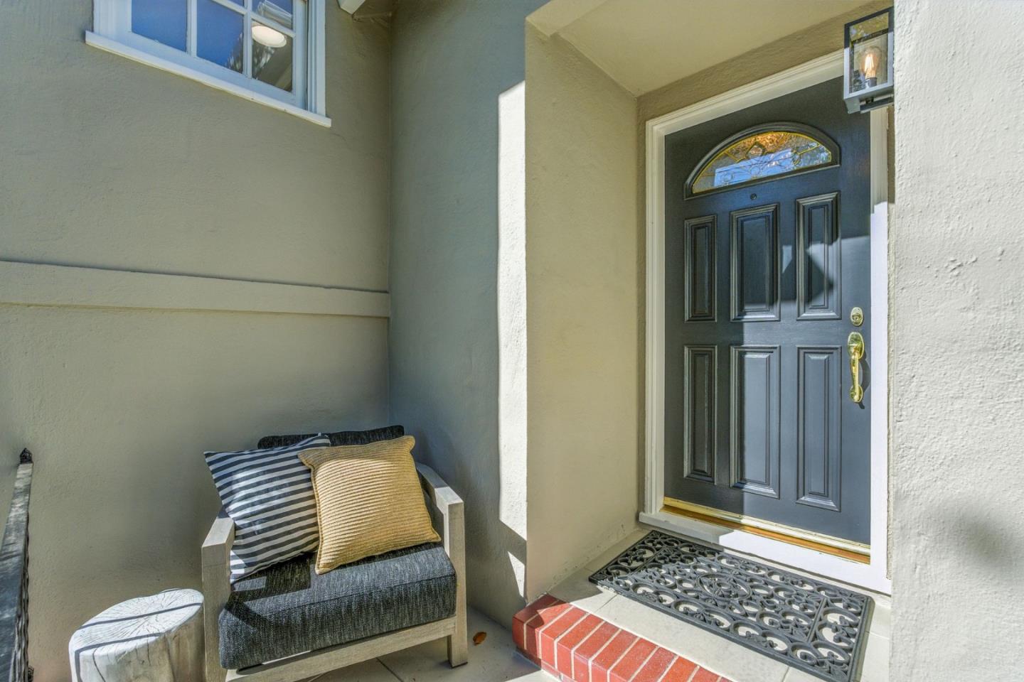 1531 Locust Street