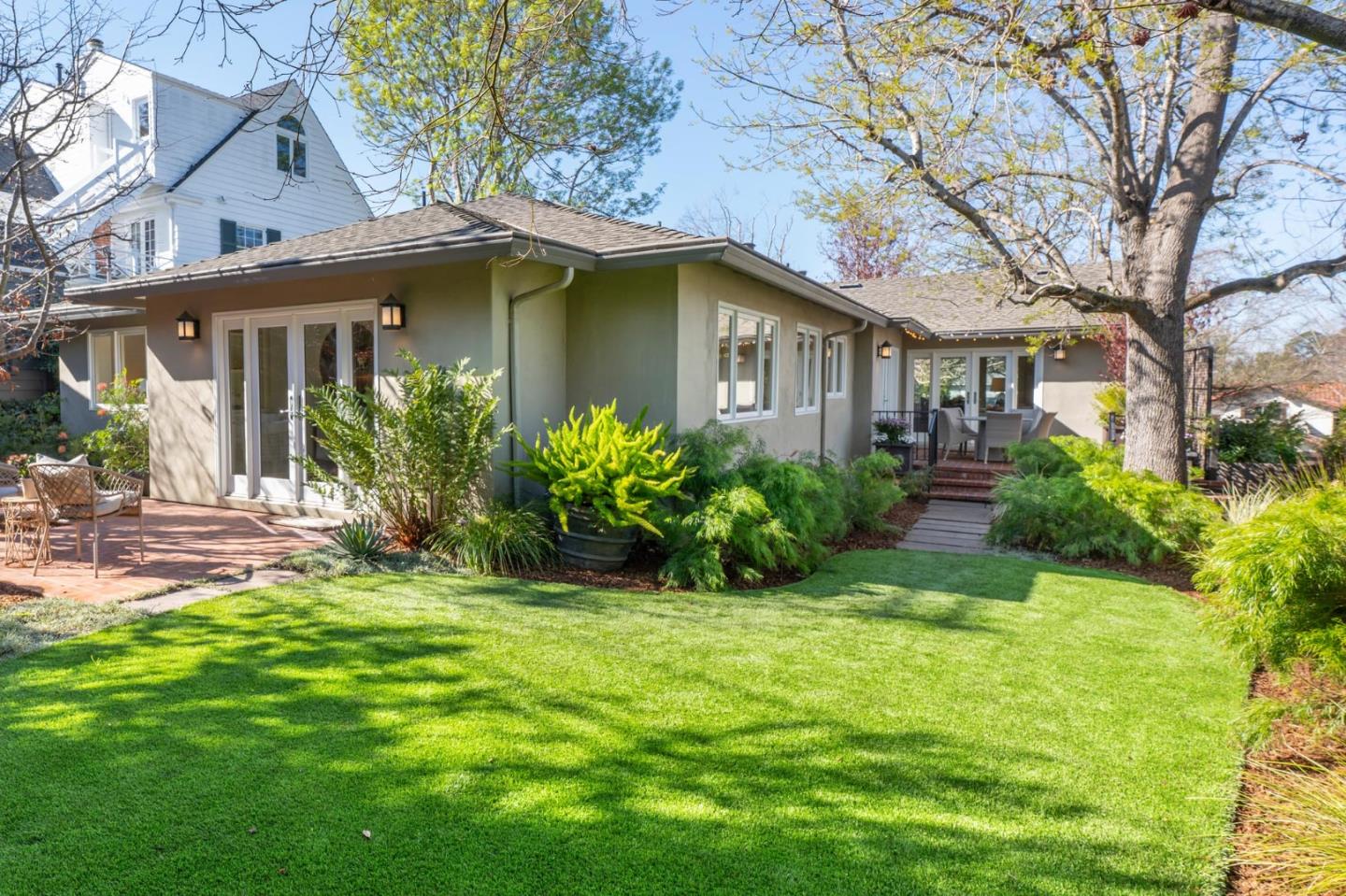 365 Parrott Drive