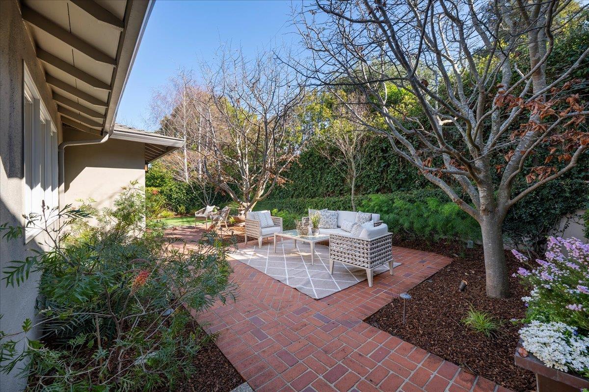 365 Parrott Drive