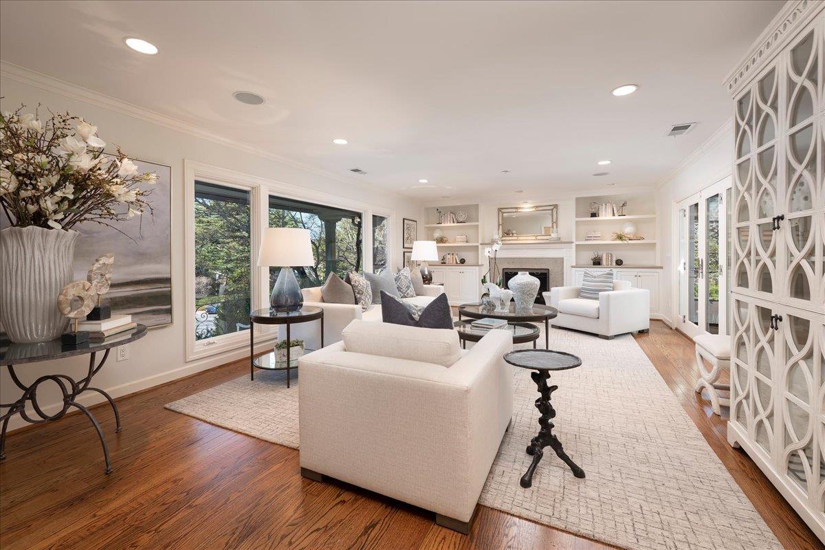 365 Parrott Drive