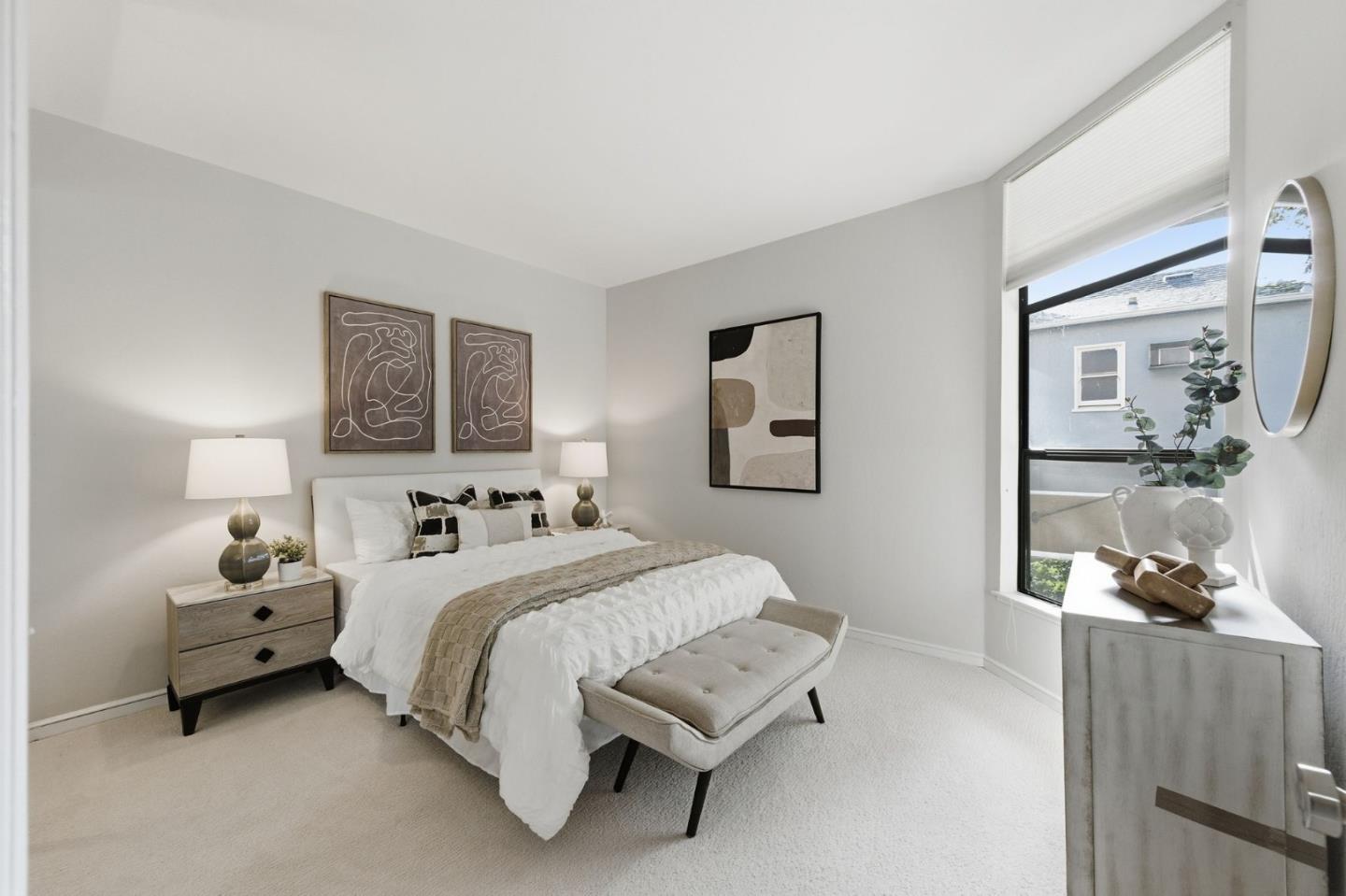 11 Hayward Avenue 1009