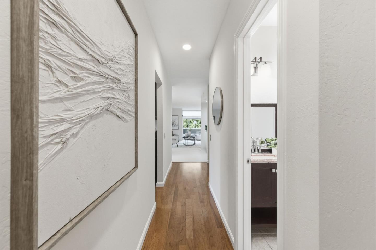 11 Hayward Avenue 1009