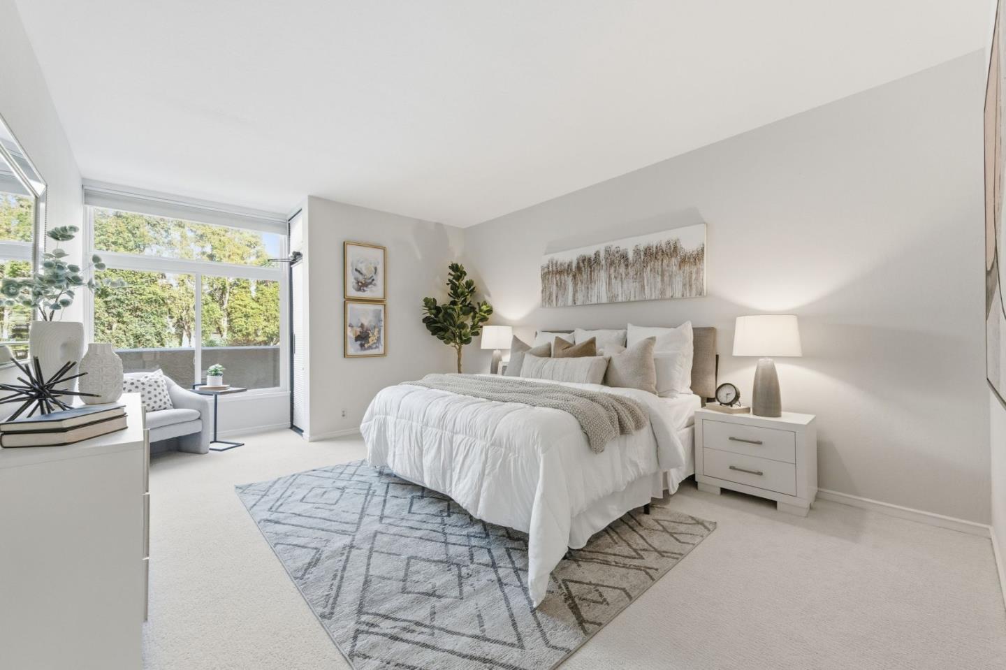 11 Hayward Avenue 1009