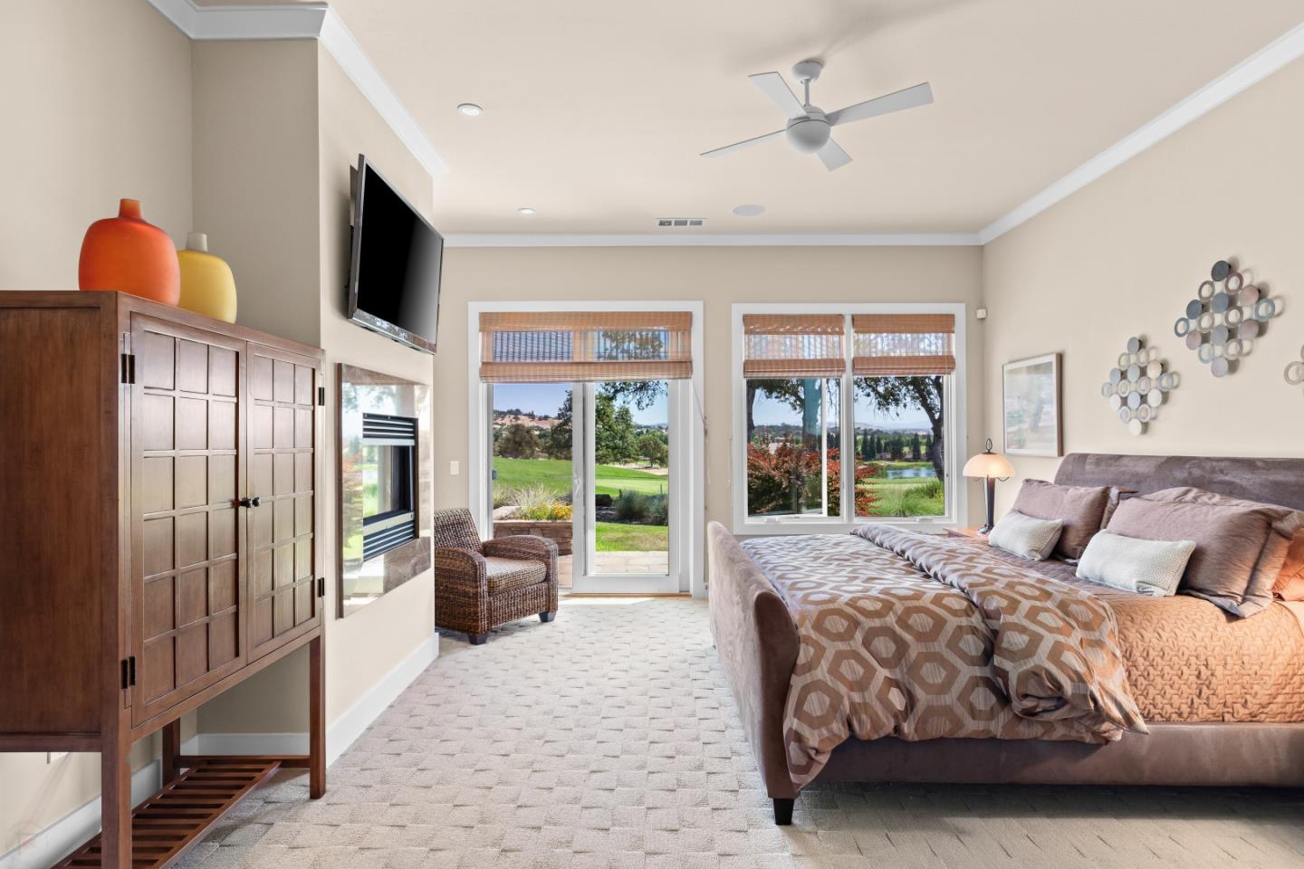 2369 Oak Creek Drive