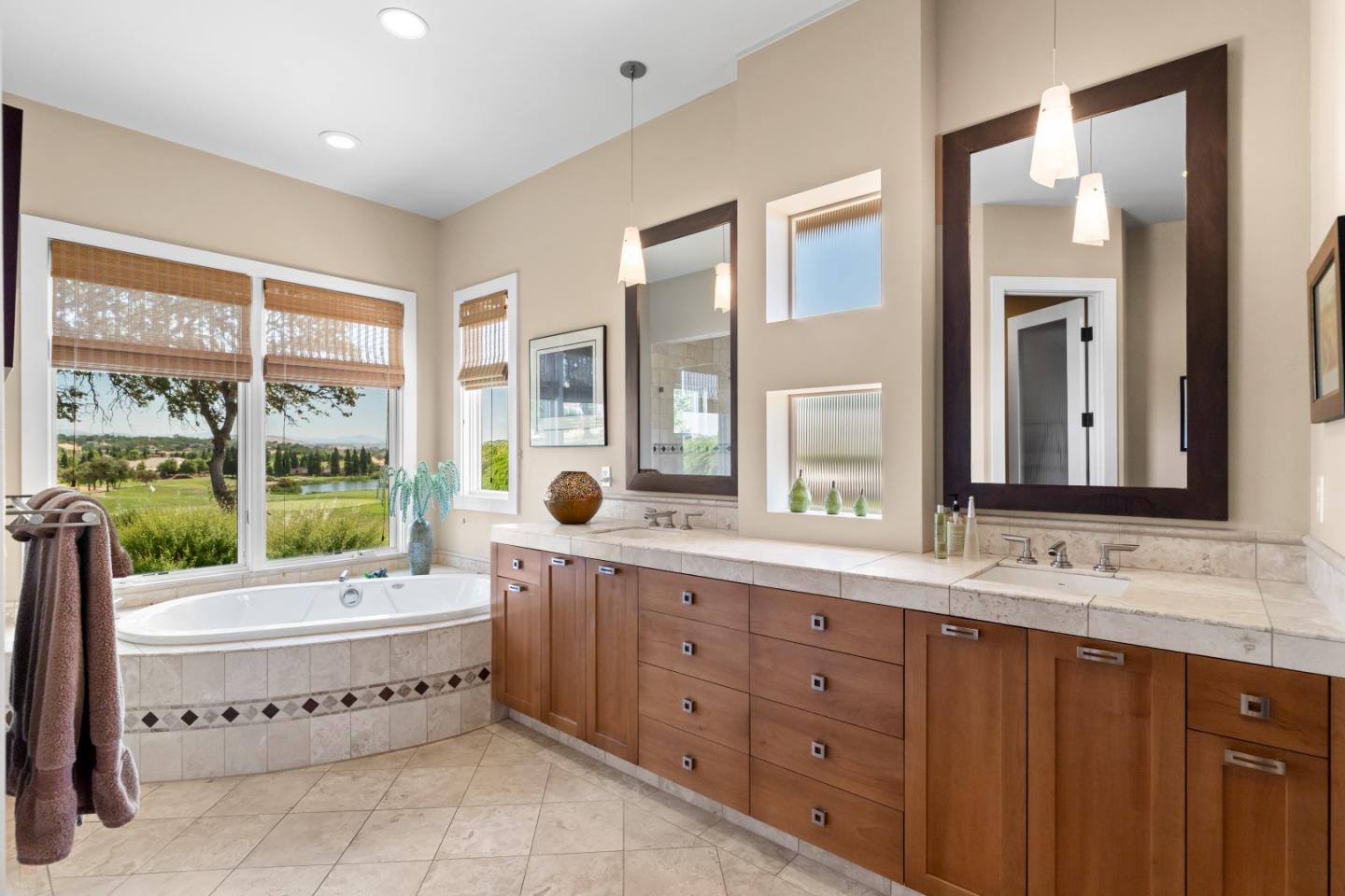 2369 Oak Creek Drive