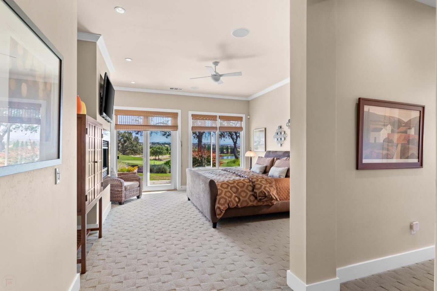 2369 Oak Creek Drive