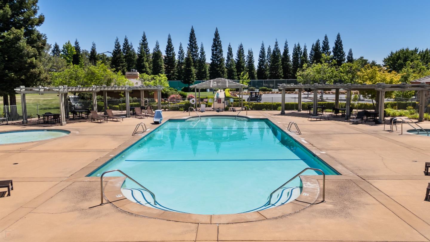 2369 Oak Creek Drive