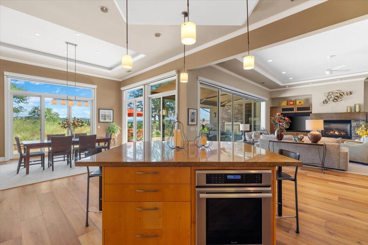 2369 Oak Creek Drive