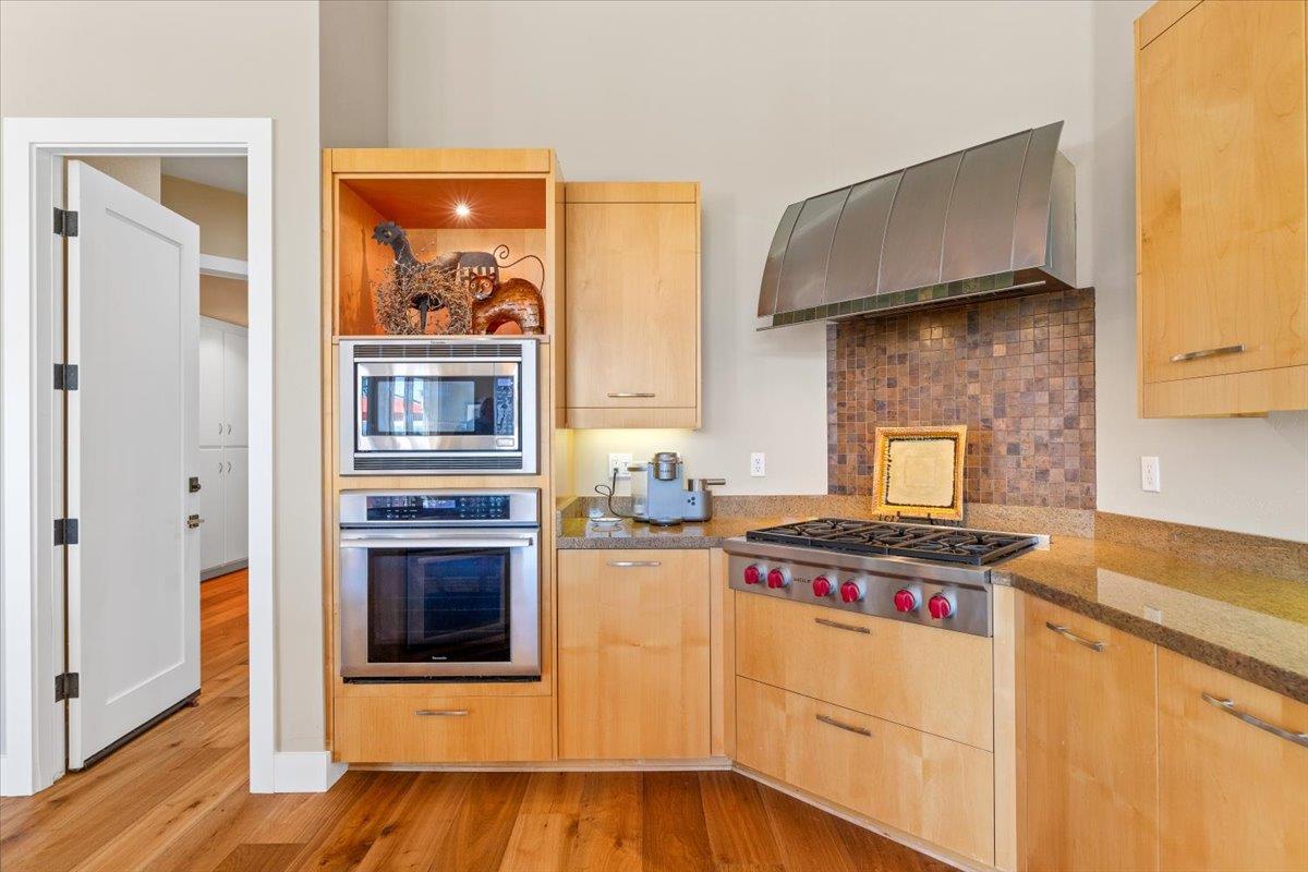 2369 Oak Creek Drive