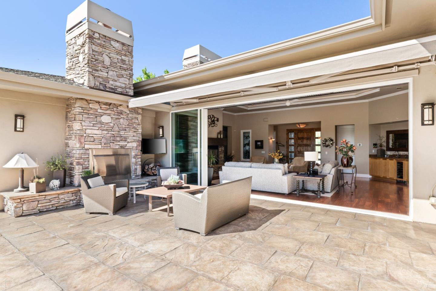 2369 Oak Creek Drive