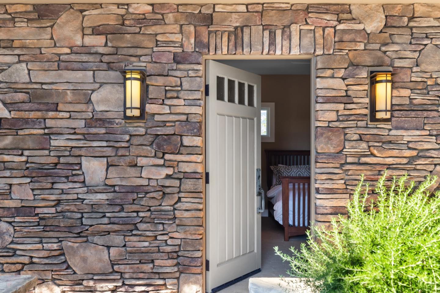 2369 Oak Creek Drive