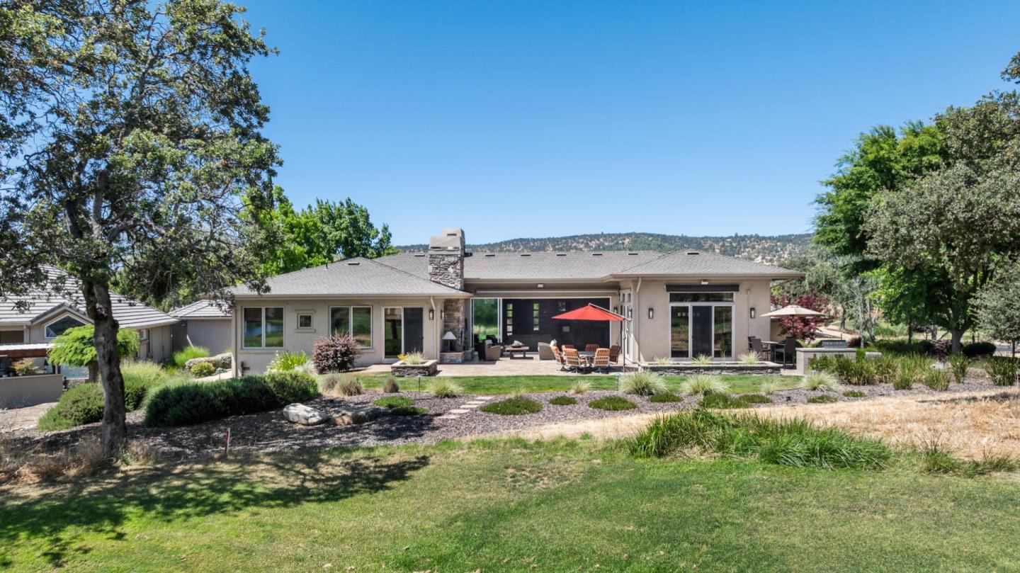 2369 Oak Creek Drive