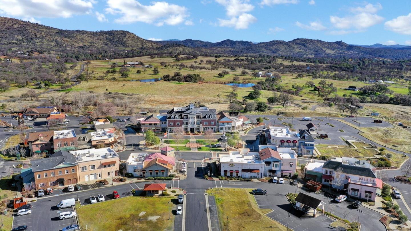 2369 Oak Creek Drive