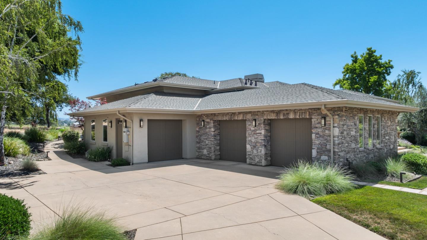 2369 Oak Creek Drive