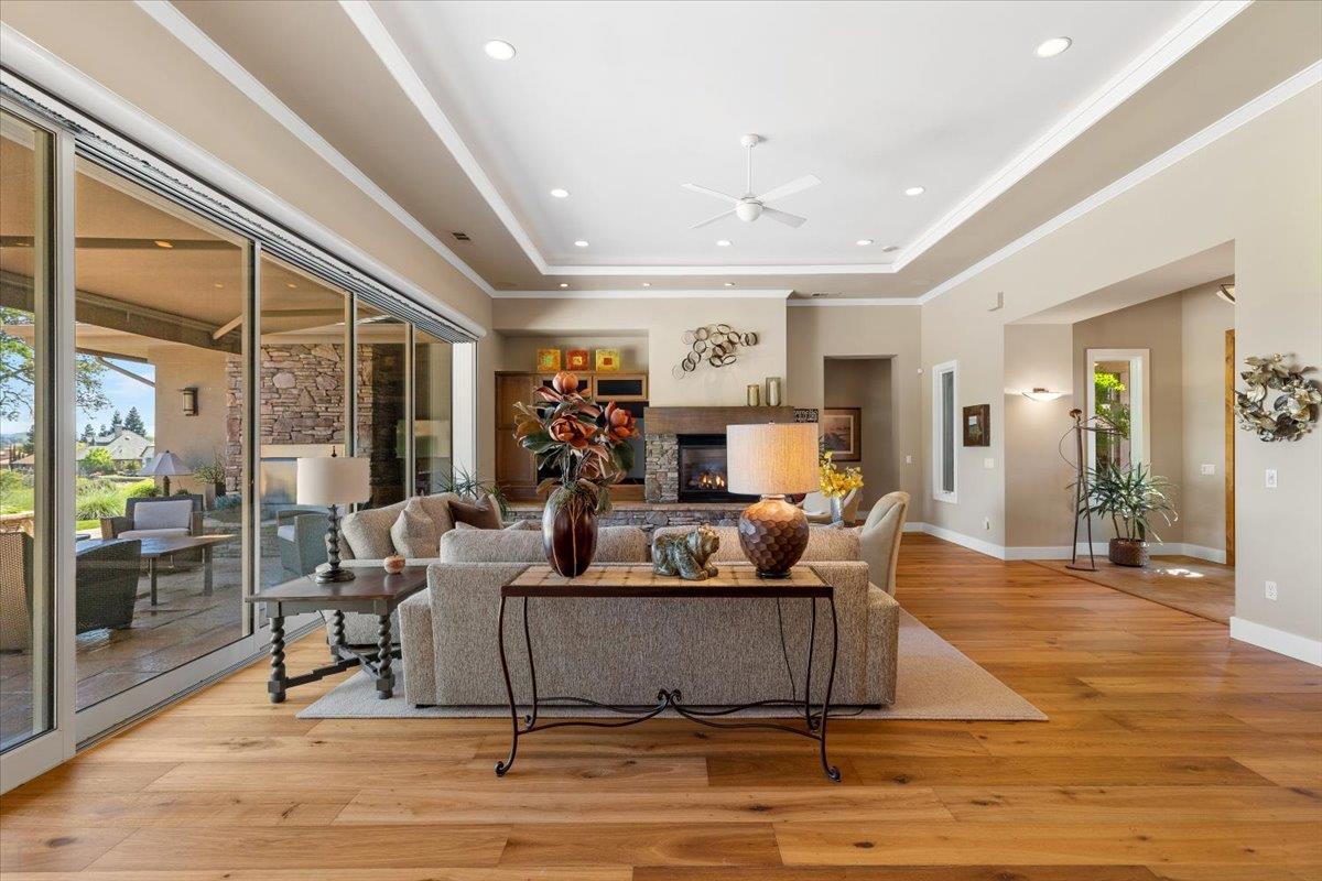 2369 Oak Creek Drive