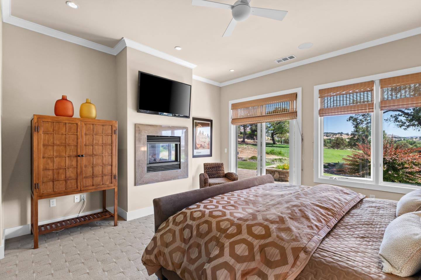 2369 Oak Creek Drive