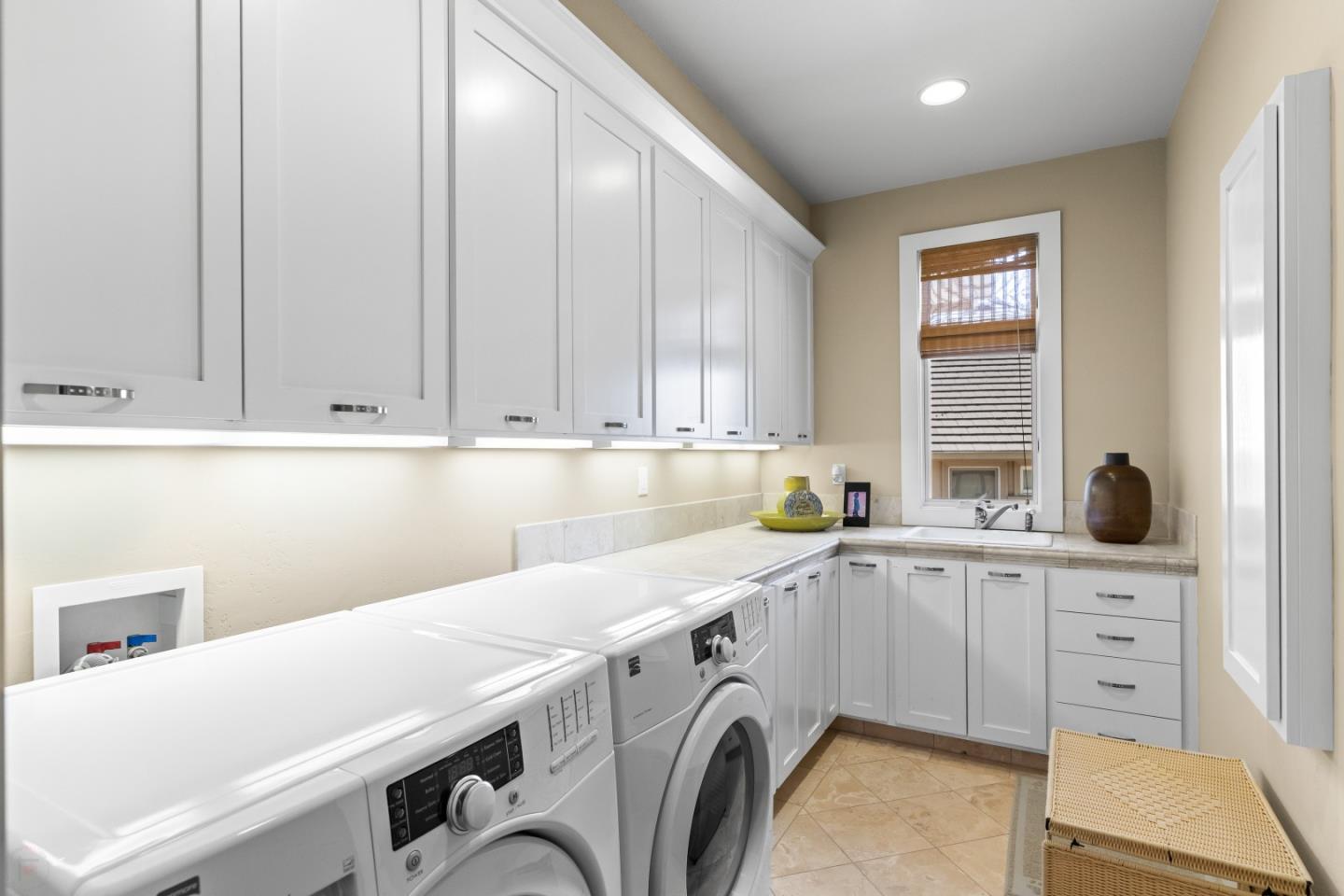 2369 Oak Creek Drive