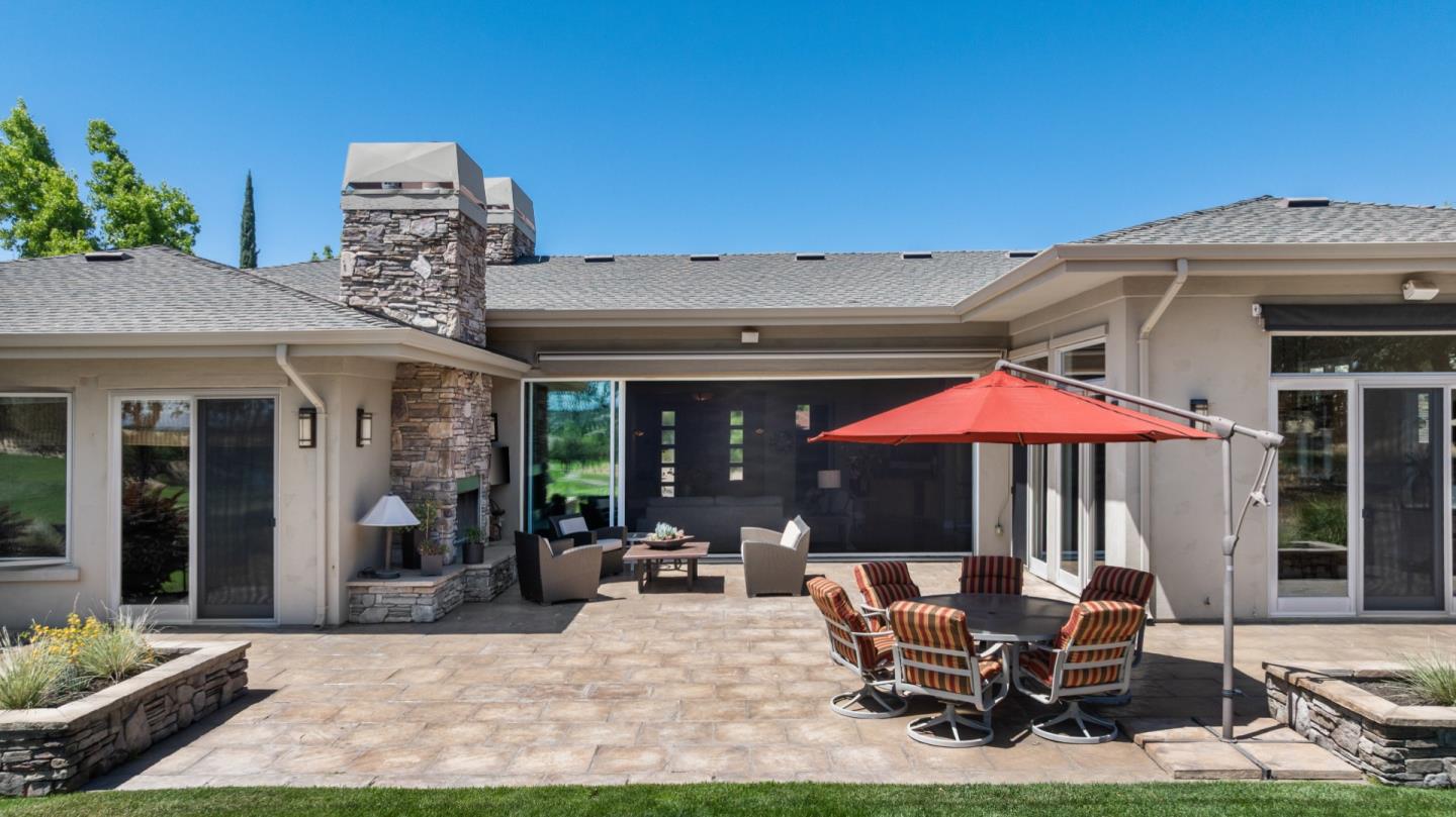 2369 Oak Creek Drive