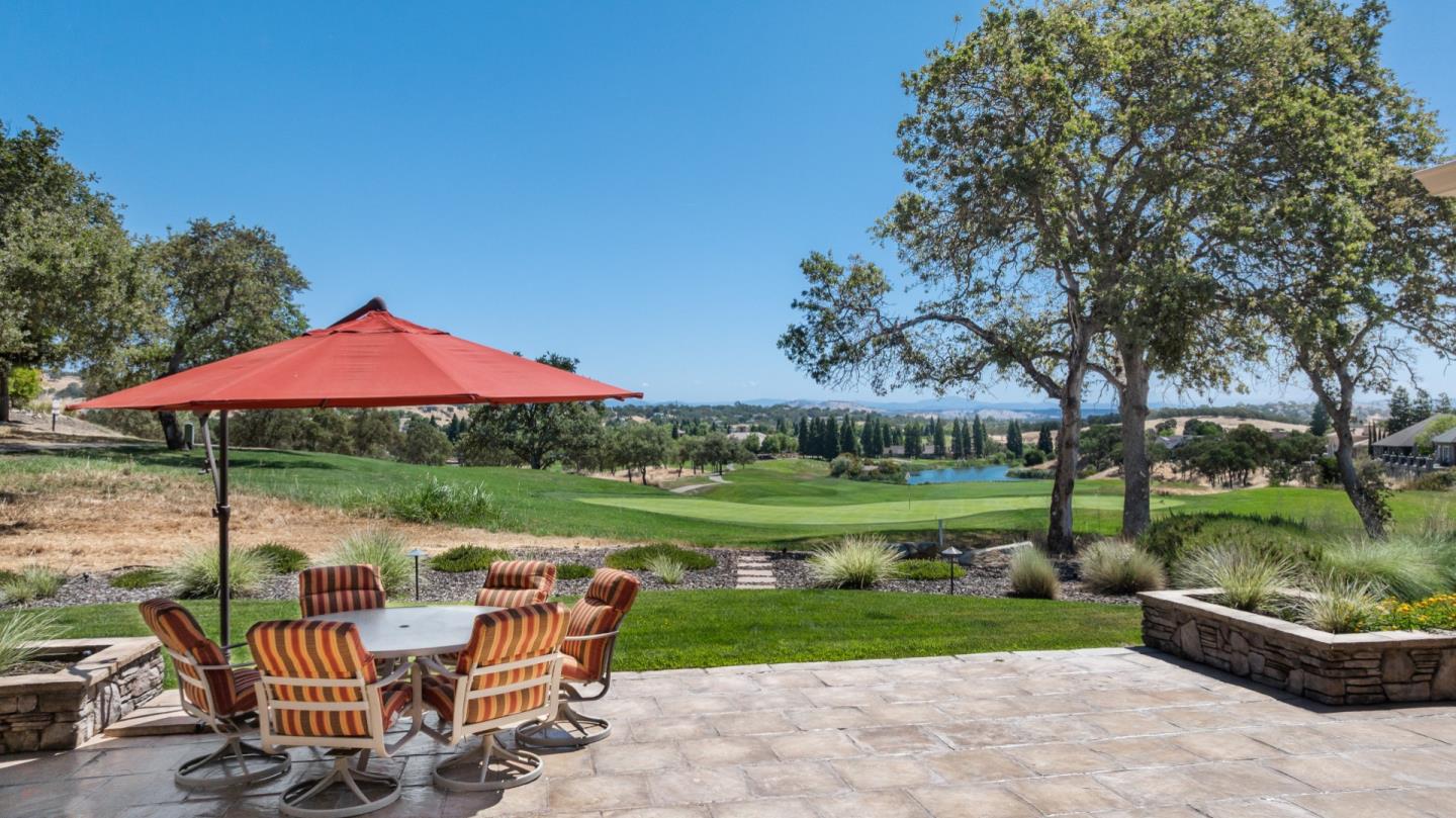 2369 Oak Creek Drive