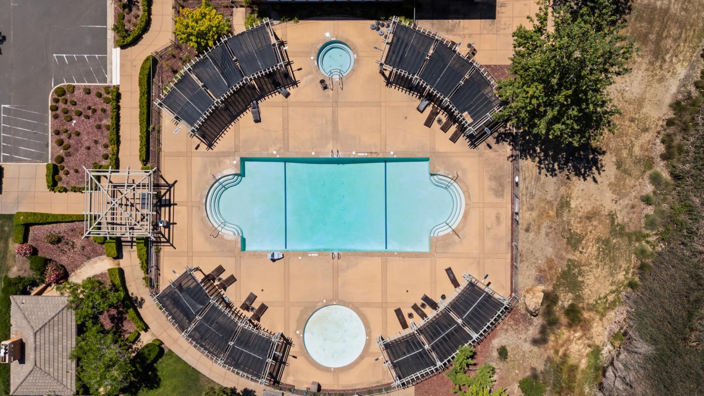 2369 Oak Creek Drive