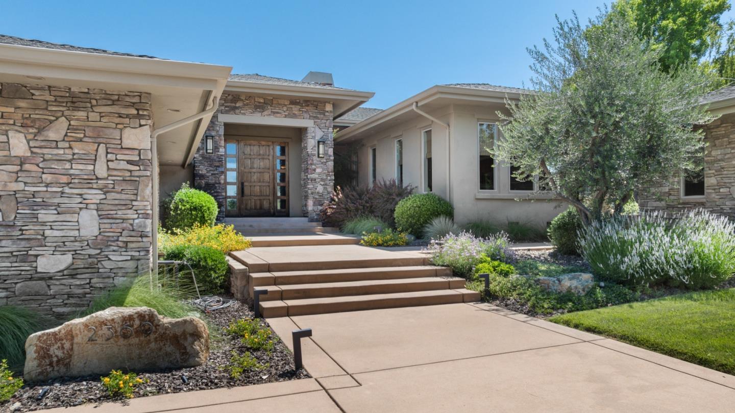 2369 Oak Creek Drive