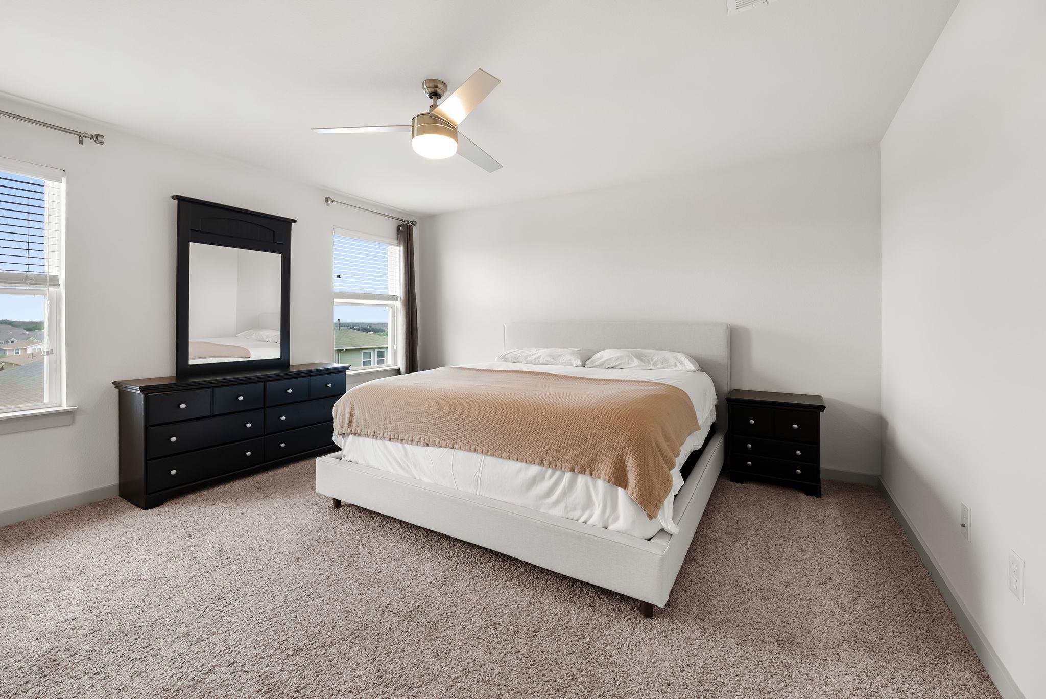 7904 Linda Michelle LN