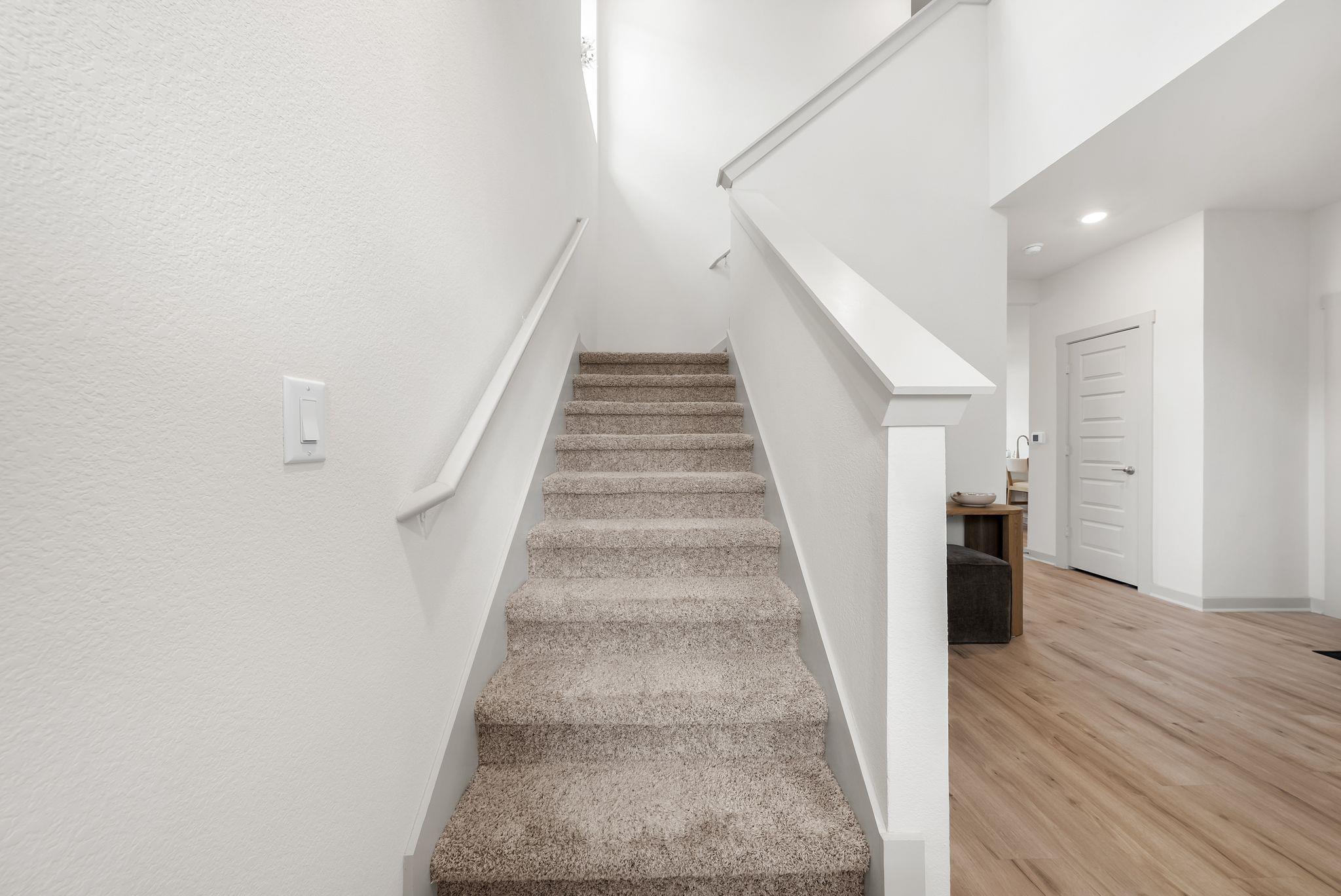 7904 Linda Michelle LN