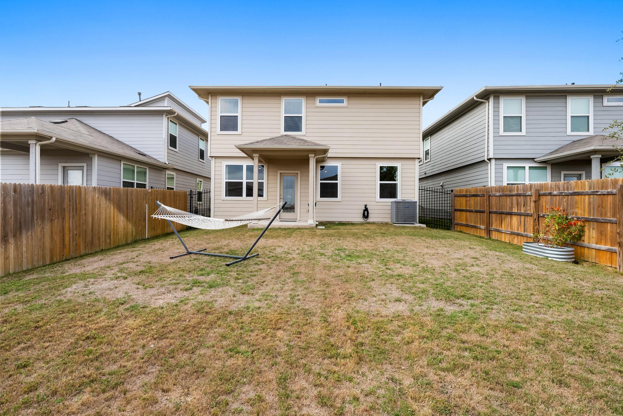 7904 Linda Michelle LN