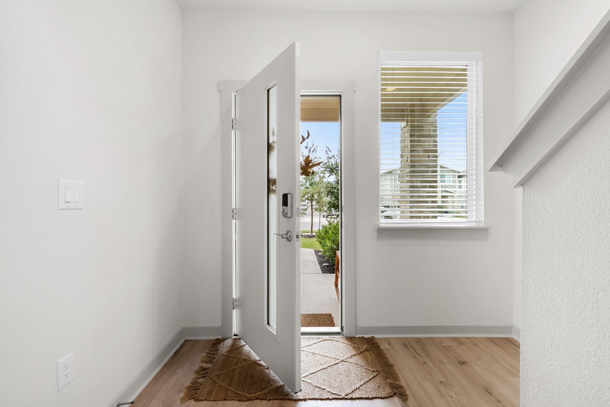 7904 Linda Michelle LN