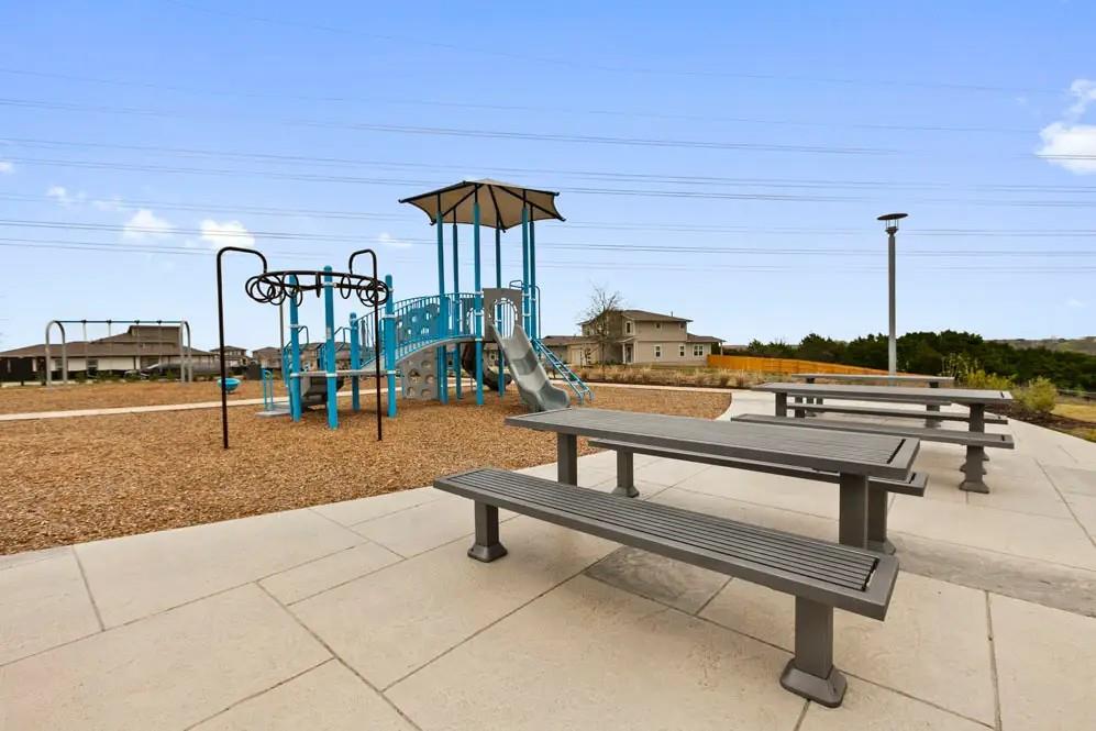 7904 Linda Michelle LN