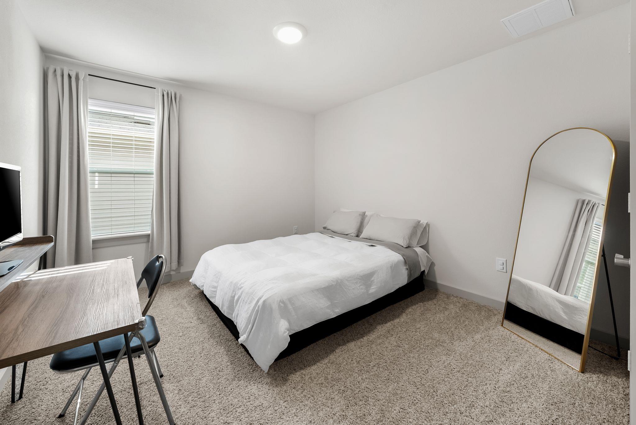 7904 Linda Michelle LN