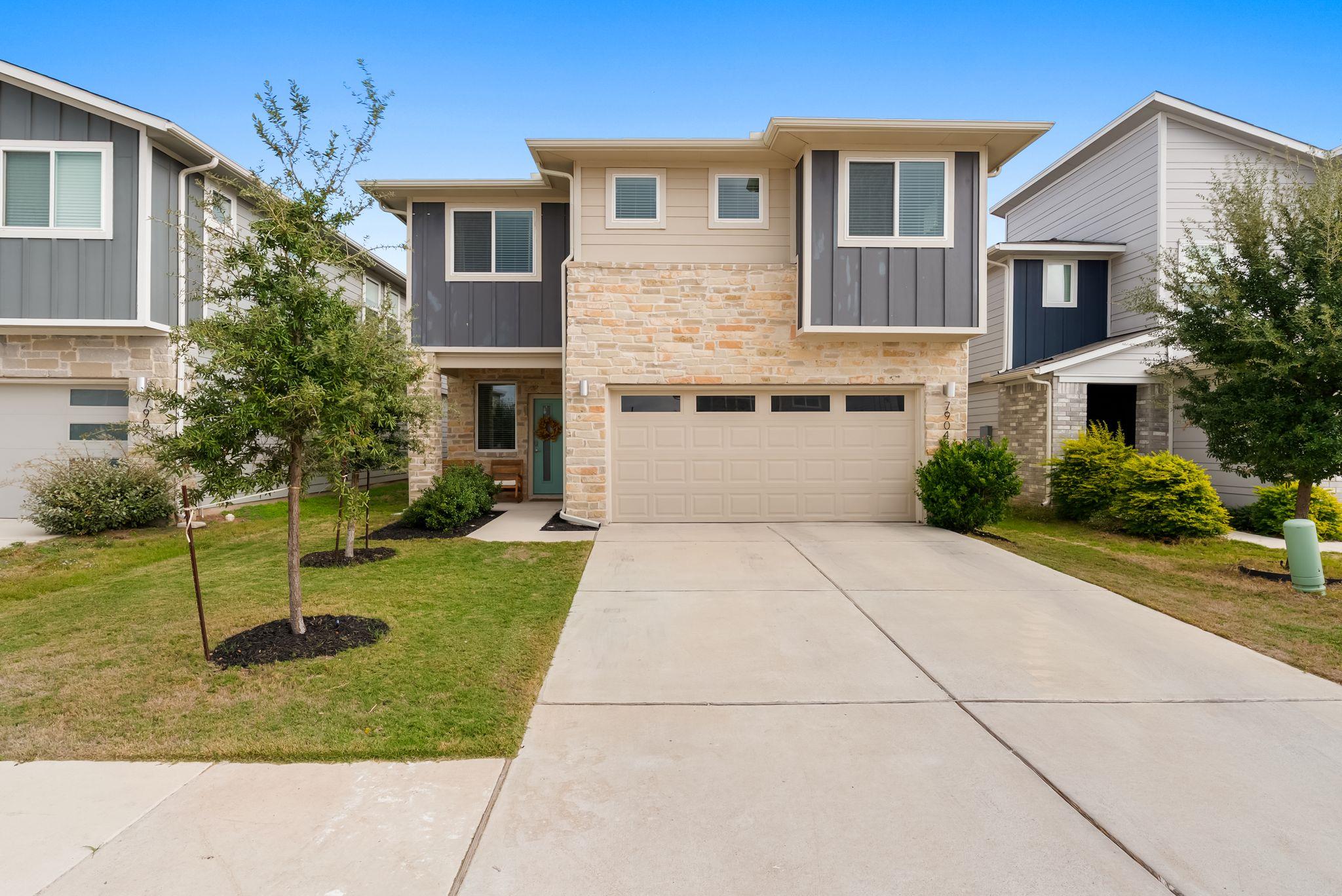 7904 Linda Michelle LN