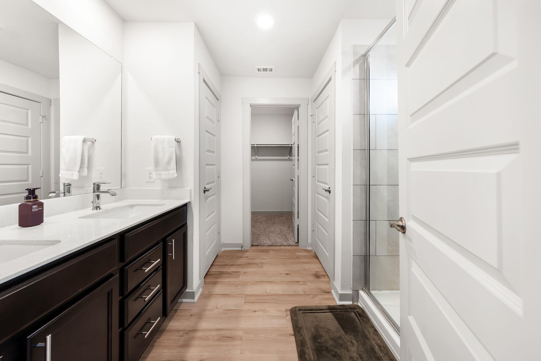 7904 Linda Michelle LN