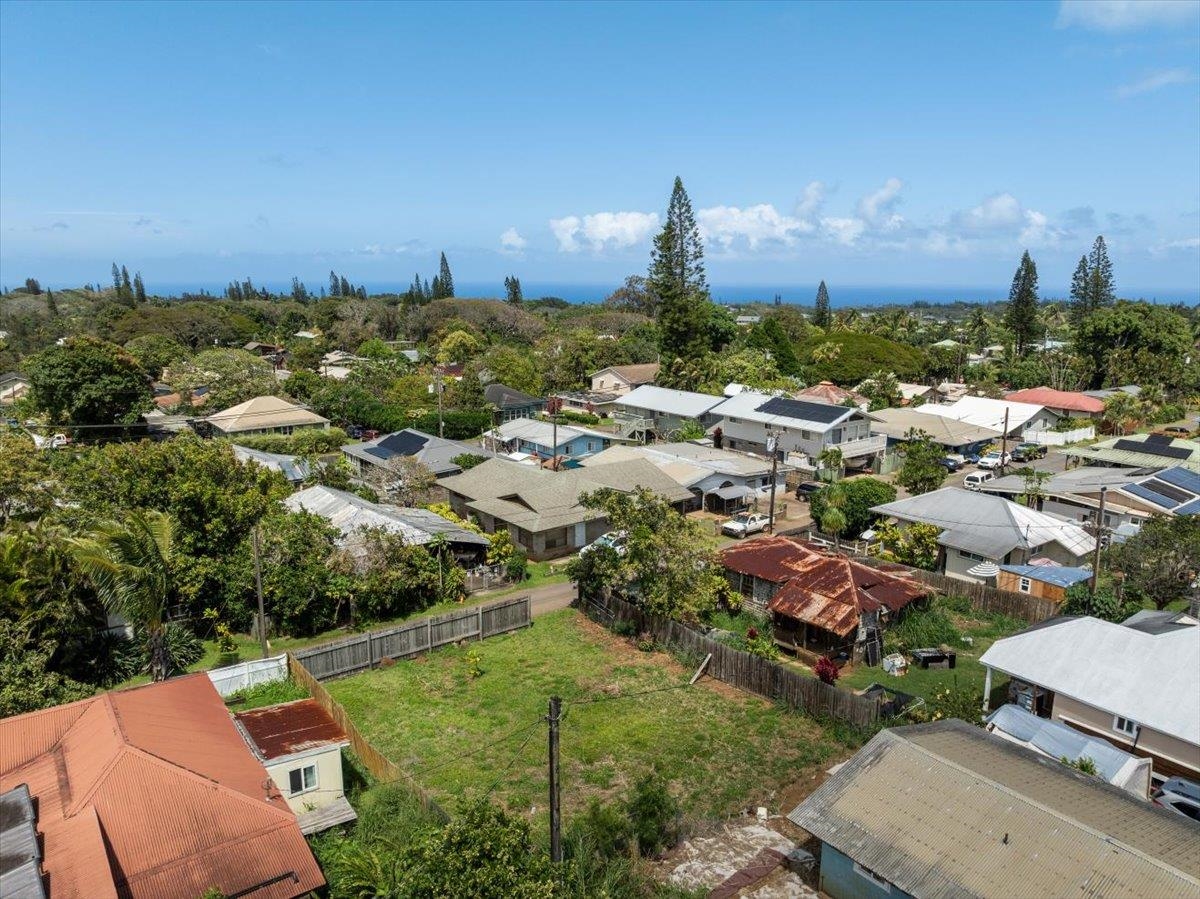 956 Kahealani St