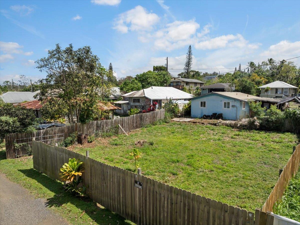 956 Kahealani St