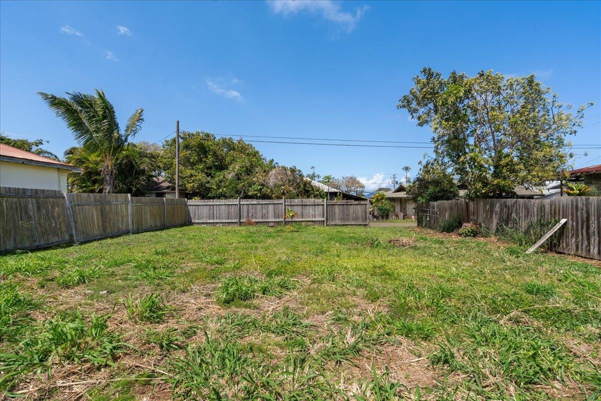 956 Kahealani St