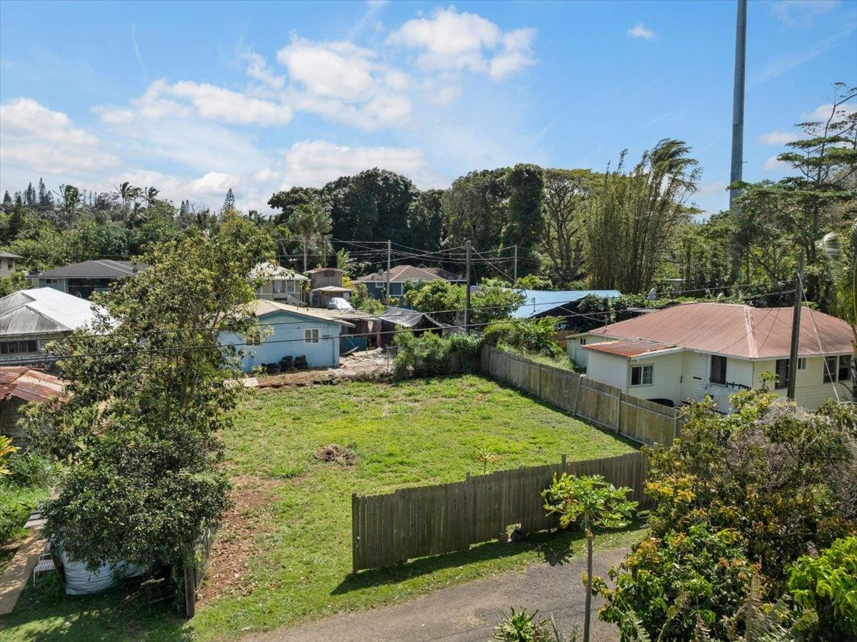 956 Kahealani St