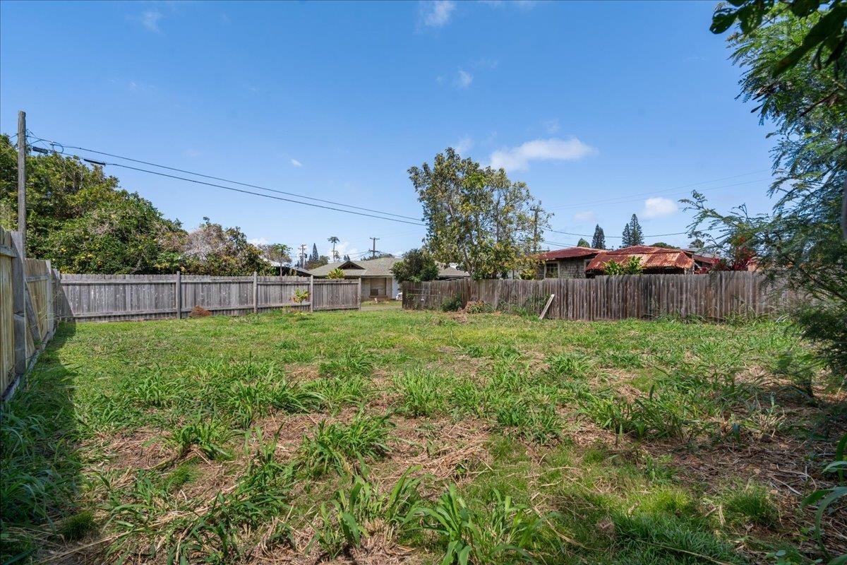 956 Kahealani St