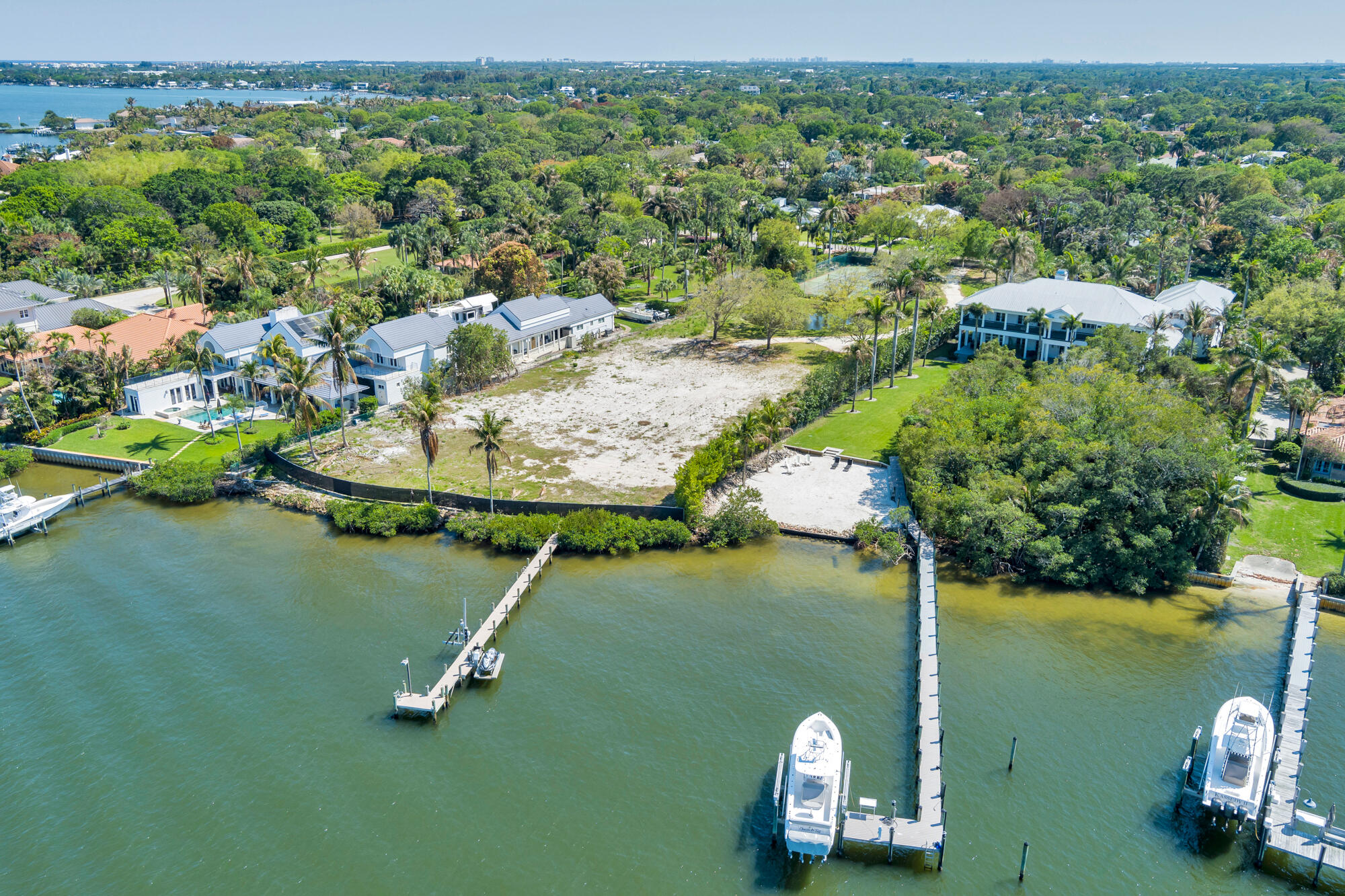 5559 Pennock Point