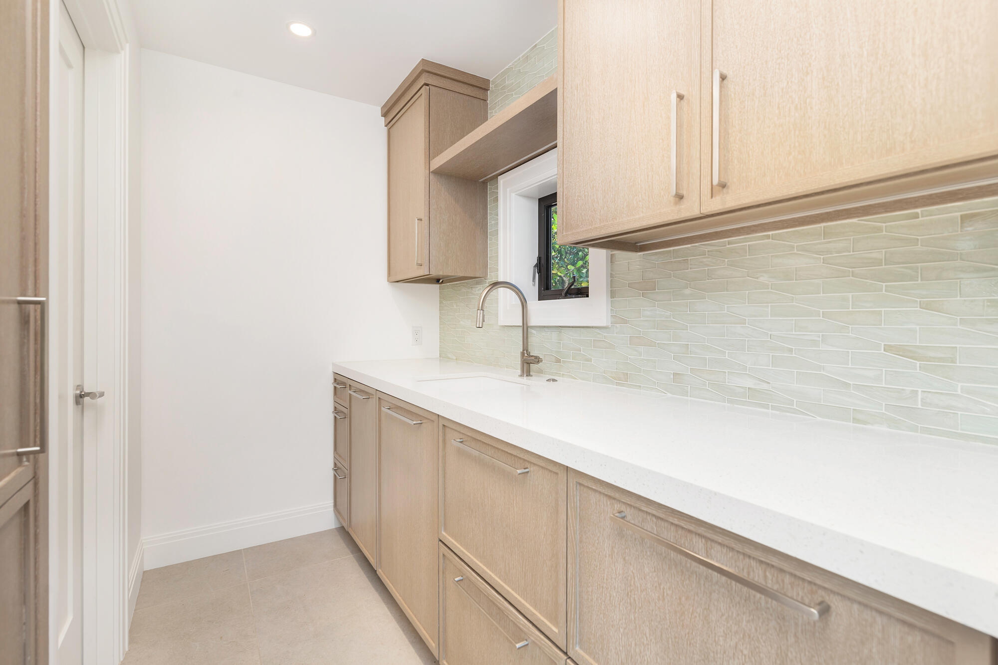 110 Sunset Avenue 4-a