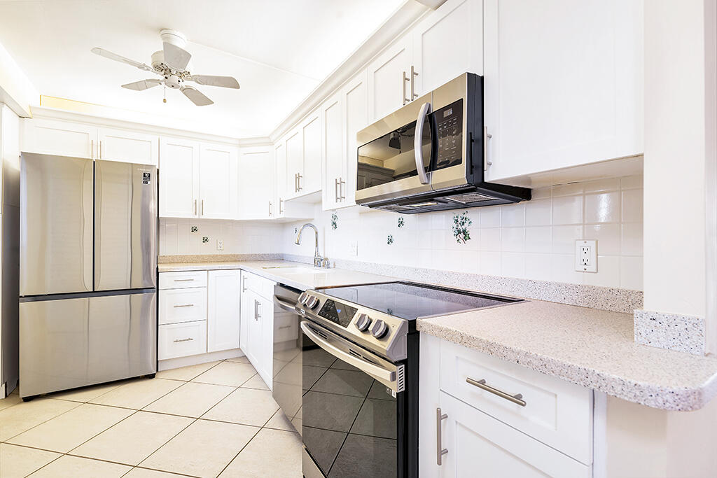 400 Ocean Trail Way 203