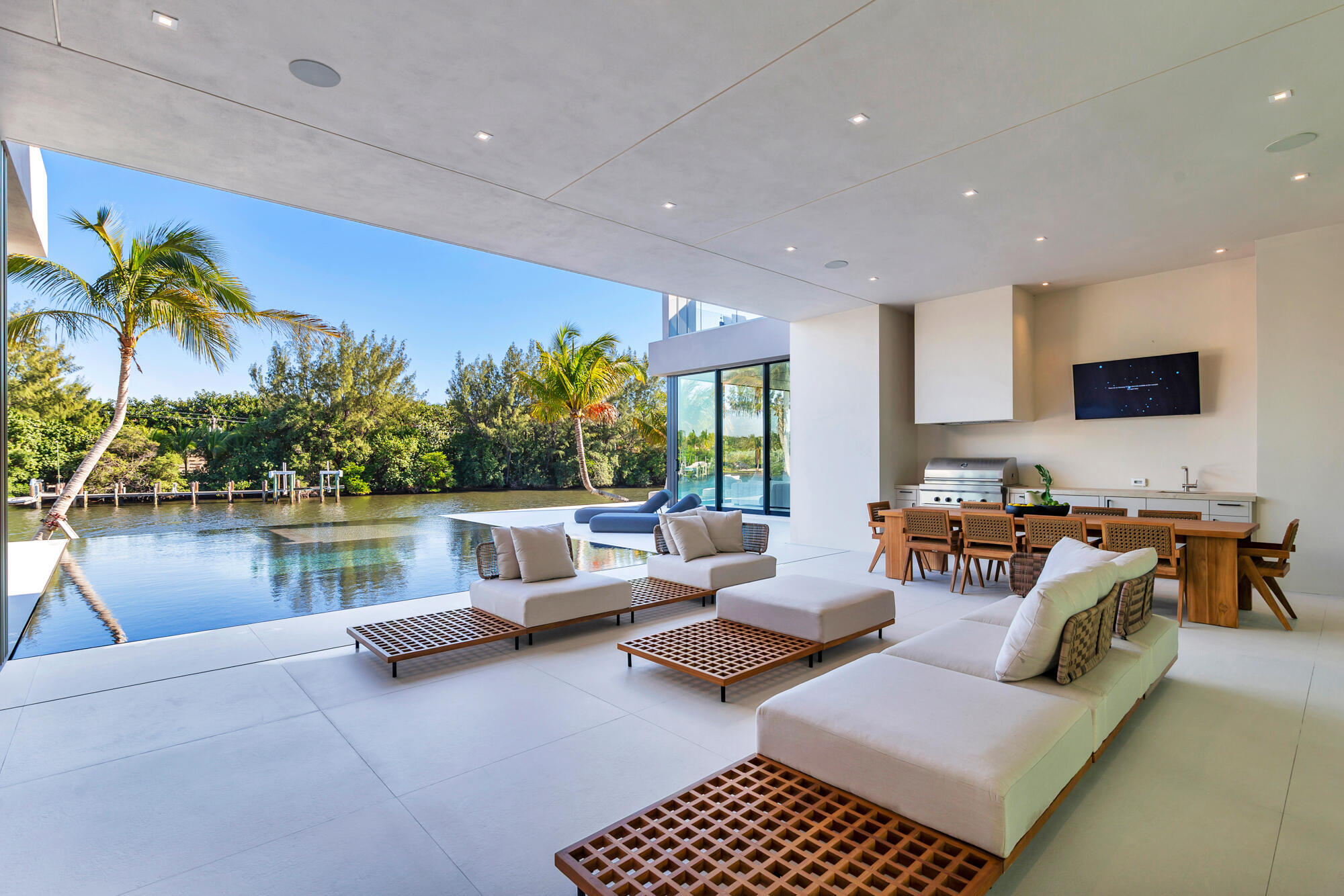 35 Spoonbill Road