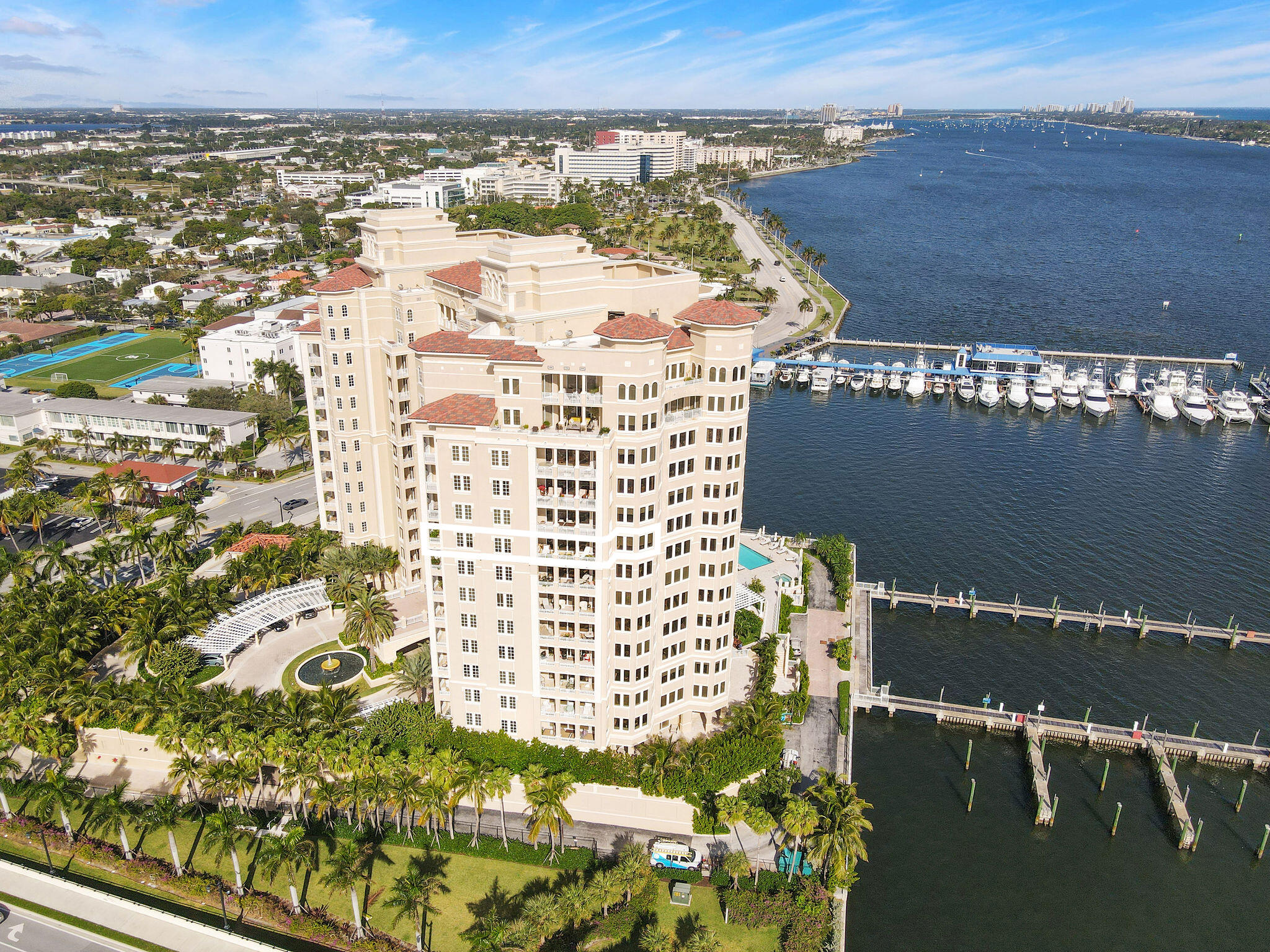 622 N Flagler Drive 904