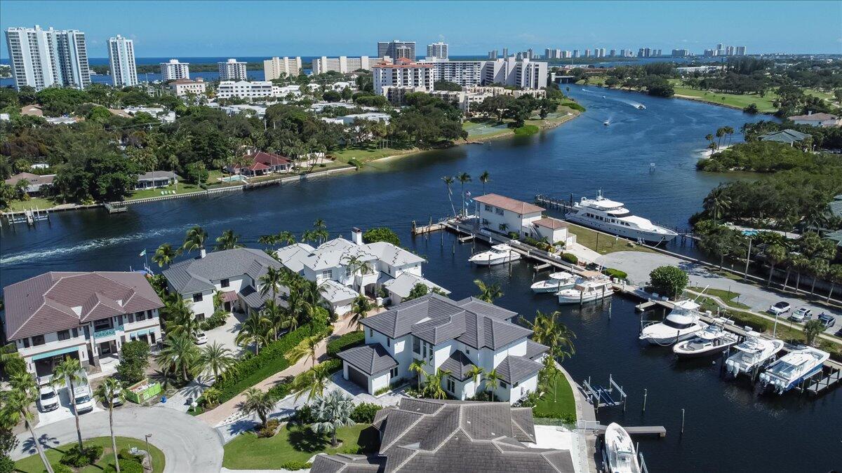 717 Harbour Point Drive