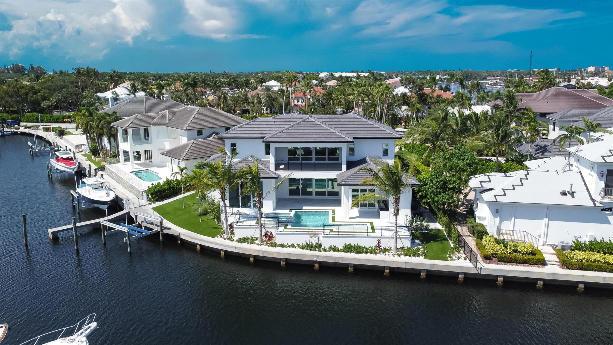 717 Harbour Point Drive